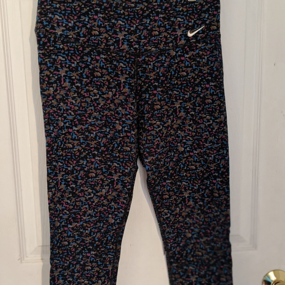 Nike Cropped Dri-Fit Leggings